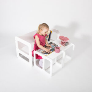 Montessori House Bed - Montessori Weaning Table and Chair Set - with 2 Chairs / tafel en stoelen set met 2 stoelen